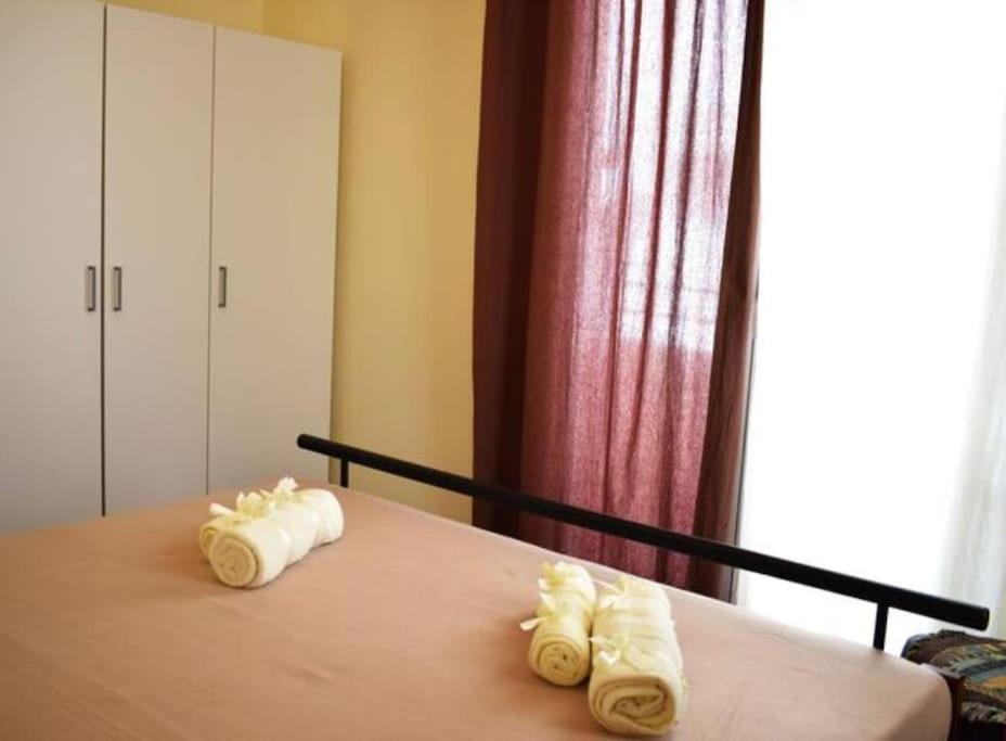 Marble Cool 2-Bedroom Down Town Yard House Kíssamos Esterno foto