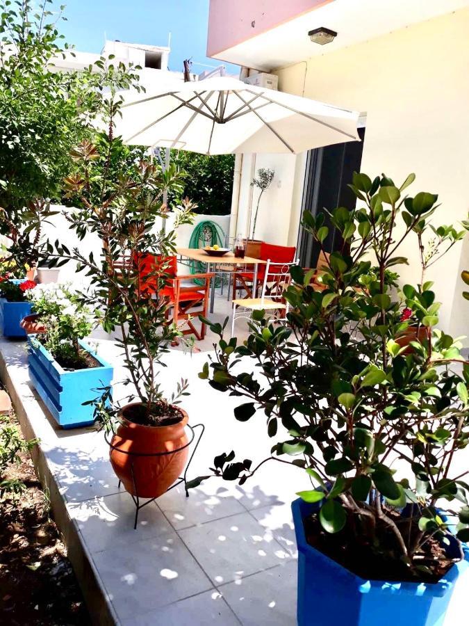 Marble Cool 2-Bedroom Down Town Yard House Kíssamos Esterno foto